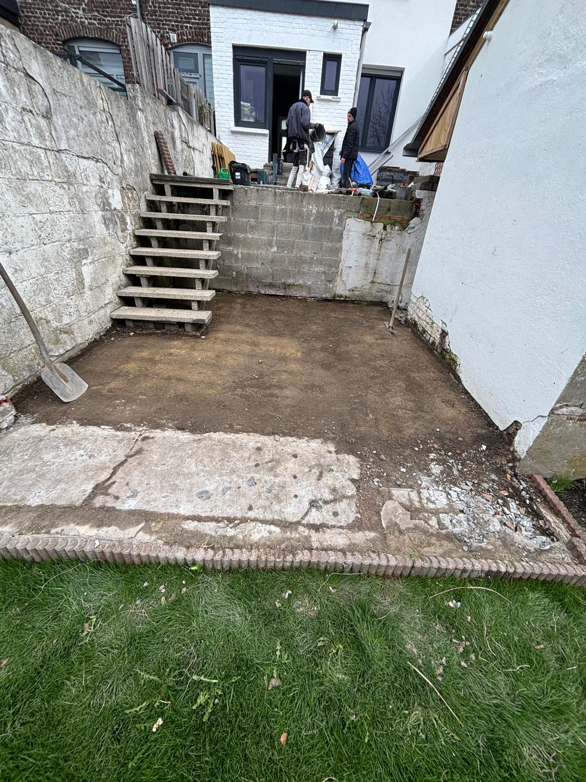 Terrasse et aménagement extérieur avant les travaux